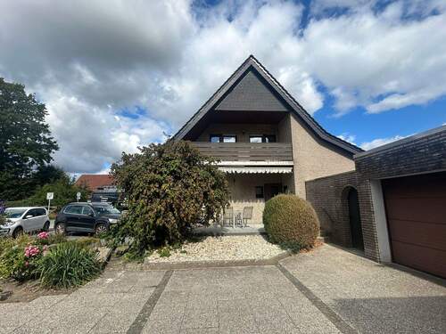 Aussenansicht - Sehr gepflegtes Einfamilienhaus, komplett renoviert mit viel Platz für die junge Familie.
