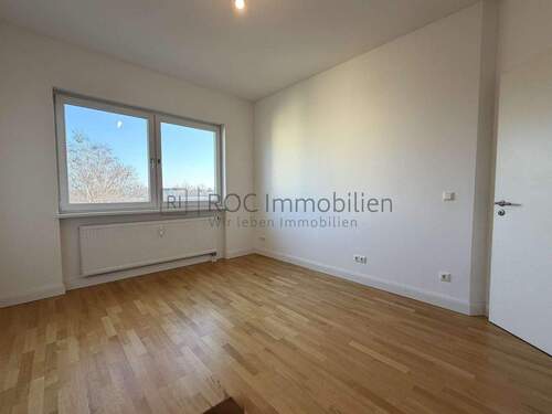 Schlafzimmer I - Etagenwohnung mit 84,30 m&sup2; in Berlin zur Miete