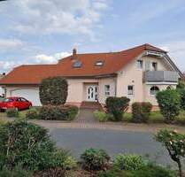 Repräsentatives Anwesen mit sep. Einliegerbereich und viel Platz in ruhiger, naturnaher Lage - Walldürn