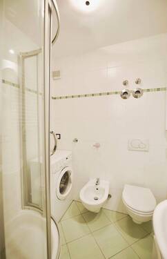Badezimmer - Etagenwohnung mit 44,00 m&sup2; in München zum Kaufen