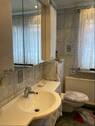 Bad / Sanitärbereich – Erdgeschoss - 8 Zimmer Einfamilienhaus zum Kaufen in Floh-Seligenthal