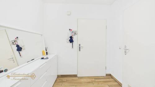 Flur - 2 Zimmer Etagenwohnung zum Kaufen in Bremen