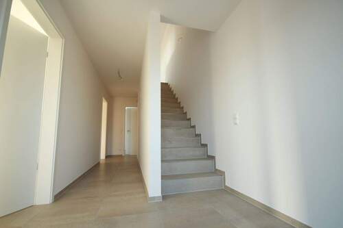 Aufgang ausgebautes Dachgeschoss - 