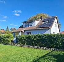 Charmantes Einfamilienhaus mit Einliegerwohnung, Photovoltaik & sonnigen Garten - Höchheim Irmelshausen