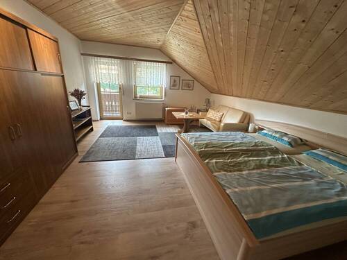 Schlafen1 OG - Mehrfamilienhaus, Wohnhaus mit 200,00 m&sup2; in Jandelsbrunn zum Kaufen