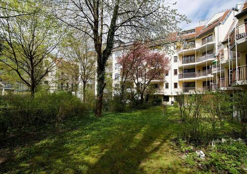 Wohnen in Grünen - 2 Zimmer Etagenwohnung zum Kaufen in München