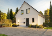 Straßenansicht - 4 Zimmer Einfamilienhaus zum Kaufen in Neuburg