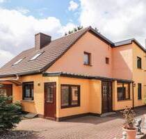 Hier wächst Familie - Großzügiges Haus mit Gartenidylle, Pool & Werkstatt - Wolmirsleben