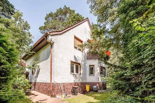 Hausansicht - 4 Zimmer Einfamilienhaus zum Kaufen in Berlin-Reinickendorf