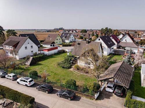 Grundstück in Ortsrandlage - 4 Zimmer Einfamilienhaus in Hartheim am Rhein