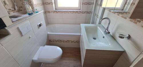 Bad - 4 Zimmer Etagenwohnung zum Kaufen in Wolfenbüttel