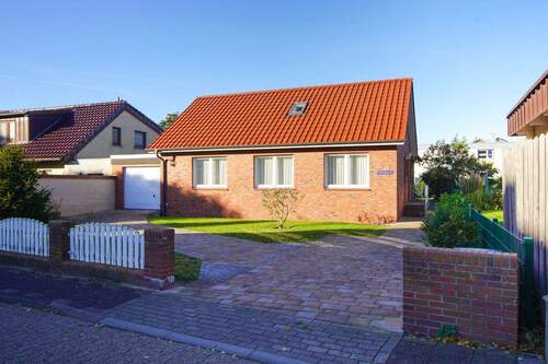 Ansicht Straßenseite - 9 Zimmer Mehrfamilienhaus, Wohnhaus zum Kaufen in Borkum