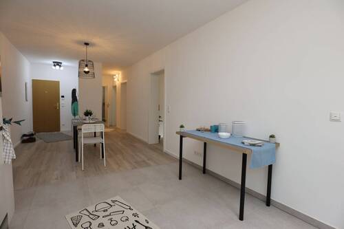 Esszimmer und Flurbereich - 