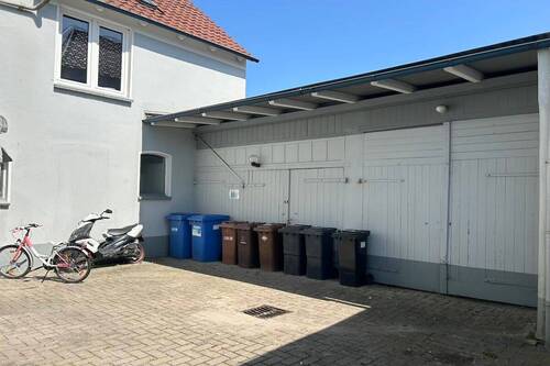 Hinterhof - 1 Zimmer Mehrfamilienhaus, Wohnhaus zum Kaufen in Nordenham