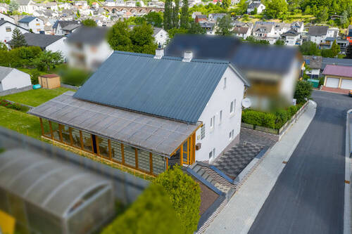 Aufnahme aus der Vogelperspektive - 4 Zimmer Einfamilienhaus in Bad Endbach