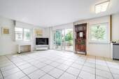 Wohnbereich mit Zugang zur Terrasse - 