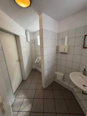 Gewerbeeinheit 2 Toilettenbereich im UG - 