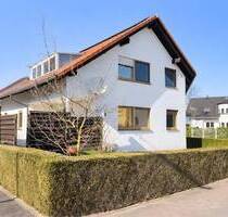 Zweifamilienhaus mit Mieteinnahme: gepflegt, großzügig und vielseitig nutzbar - Jettingen Unterjettingen