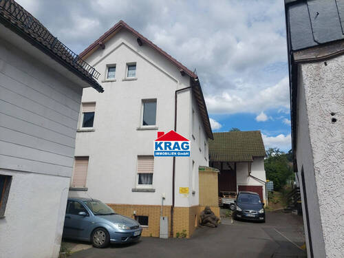 Ansicht von Zufahrt - ++ KRAG Immobilien ++ Familientraum: Freiräume, Kamin, Terrasse ++