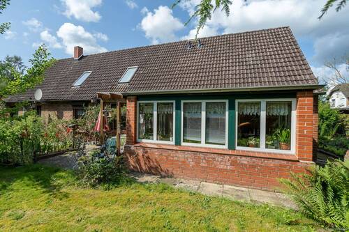 Blick auf das Wohnhaus, Veranda - 