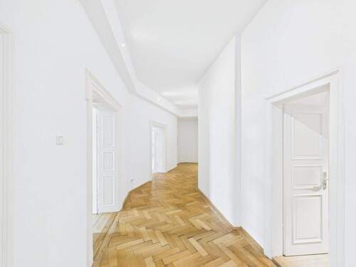 Flur Richtung Ausgang - 