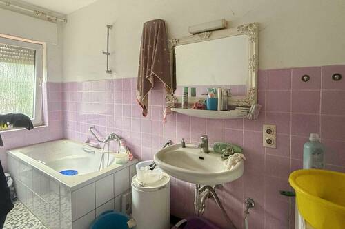 Badezimmer EG - Mehrfamilienhaus, Wohnhaus in Löhne zum Kaufen