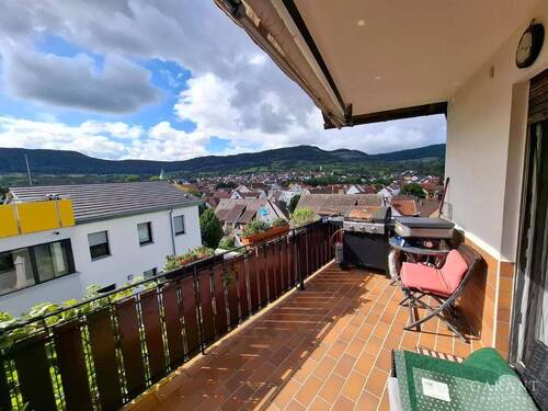 Balkon - 1 Zimmer Mehrfamilienhaus, Wohnhaus zum Kaufen in Neuffen