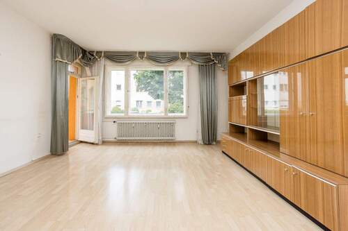 Wohnzimmer - 2 Zimmer Etagenwohnung in Berlin