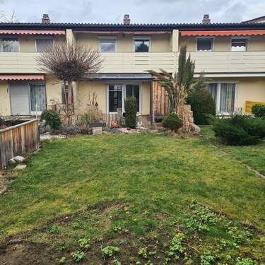 Bild 1 - ****Provisionsfrei***Saniert* RMH in Pfullingen, Garten,Terrasse, Balkon, Garage