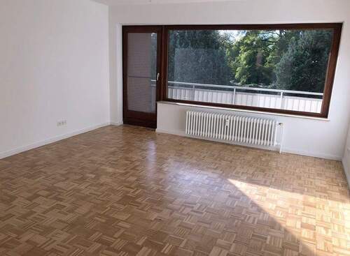 Wohnzimmer mit Balkon - 3 Zimmer Etagenwohnung in Tangstedt