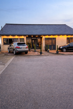 Frontansicht - Eleganter Bungalow in ruhiger Lage von Rheinberg