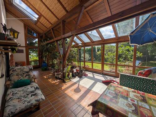 großzügiger Wintergarten - 