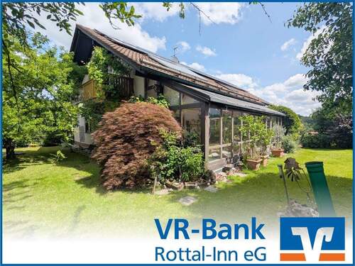 Ansicht von Süd-Westen - Familienfreundliches Einfamilienhaus mit Einliegerwohnung in ruhiger Wohngegend