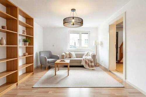 Visualisierungsbeispiel - 5 Zimmer Einfamilienhaus in Strausberg