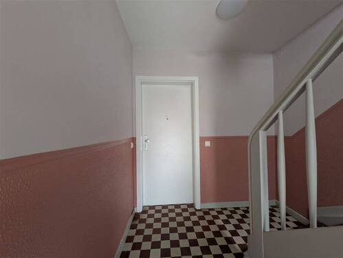 Wohnungseingang - 3 Zimmer Etagenwohnung zur Miete in Lüdenscheid