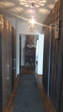 Flur zum Badezimmer - 