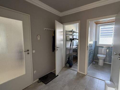 EG - Blick in Abst.Raum und WC - 