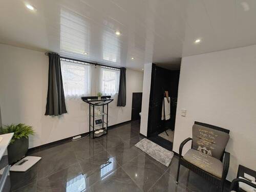 Badezimmer EG 2/4 - 