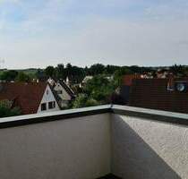 Provisionsfrei & zwei schöne Balkone nach West und Südwest mit Fernsicht! Großzügige modernisierte 3,5-Zimmer-Maisonettewohnung! Ruhig im Grünen - Heroldsberg