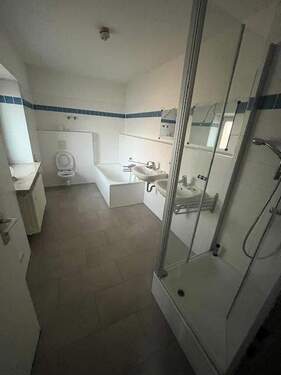 1.OG - Tageslichtbad - 