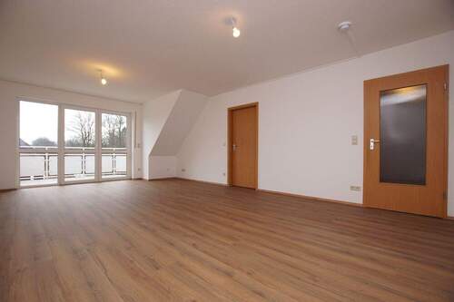 Wohnzimmer - 4 Zimmer Etagenwohnung zum Kaufen in Bielefeld