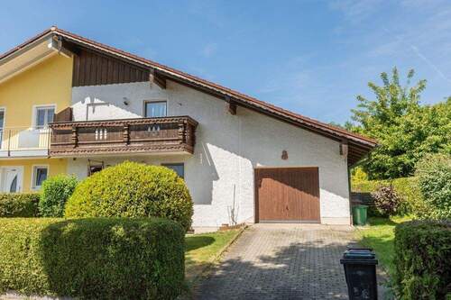 Außenansicht (1) - 4 Zimmer Doppelhaushälfte zum Kaufen in Fürstenzell