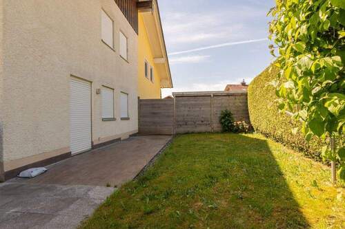 Terrasse - Garten (1) - 4 Zimmer Doppelhaushälfte in Fürstenzell