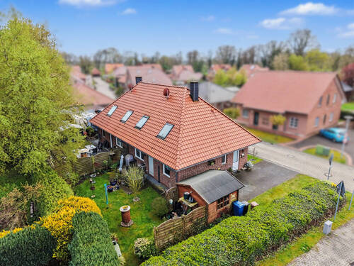 Außenansicht - 6 Zimmer Mehrfamilienhaus, Wohnhaus zum Kaufen in Apen / Vreschen-Bokel