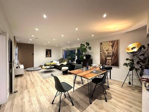 ... und weiter ins Wohn-Esszimmer ... - 