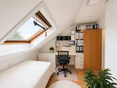 Schlafzimmer mit Bürobereich - 