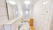 Badezimmer EG - Mehrfamilienhaus, Wohnhaus mit 210,00 m² in Würzburg zum Kaufen