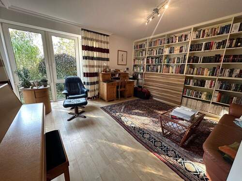 Büro/Bibliothek - 