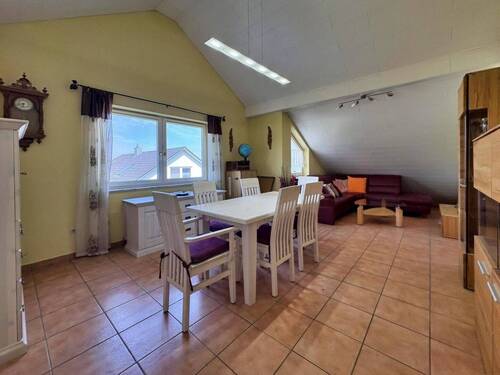 Wohn- und Esszimmer - 3 Zimmer Etagenwohnung zum Kaufen in Hechingen