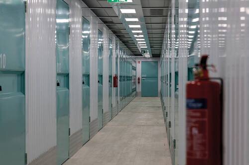 Gang - Mehrfamilienhaus, Wohnhaus in Mainz